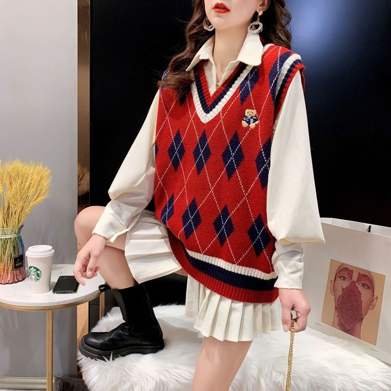 Winter Clothing Trends 2025 Women'S - Rompi Rajut Merah Wanita Tanpa Lengan